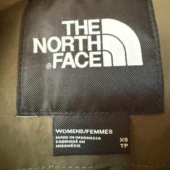 The North Face Olive 550 Parka with Down Insulation & Faux Fur Removable Hood - Picture 4 of 6